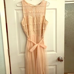 Peach color chiffon lace dress. Too cute!